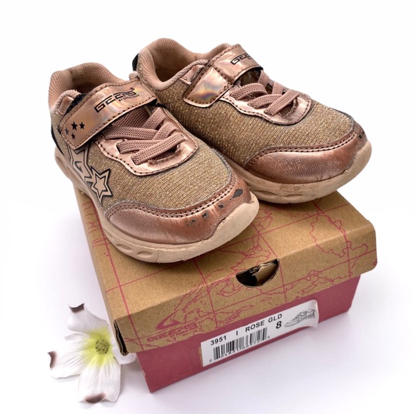 FPC Dream Seek Rose Gold Star Light-Up Sneaker, 8 - Picture 13 of 15